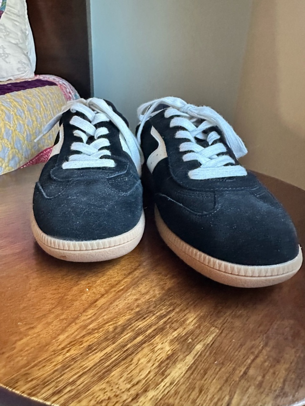 Blondo Remmie Black Suede Waterproof Sneakers Sz 9.5 NWOB - Picture 3 of 10